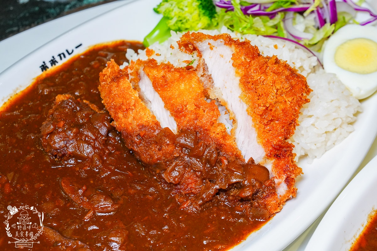 popocurry粕粕咖哩義享店|日本人來台灣開的超人氣咖哩店！超多人氣炸物常常提早完售！