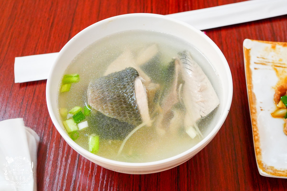 武廟南台鱔魚花枝意麵(光遠店)鳳山新開幕的鱔魚意麵!店面超大還有舒適的內用座位! - 第9張圖 武廟南台鱔魚花枝意麵(光遠店)鳳山新開幕的鱔魚意麵!店面超大還有舒適的內用座位!