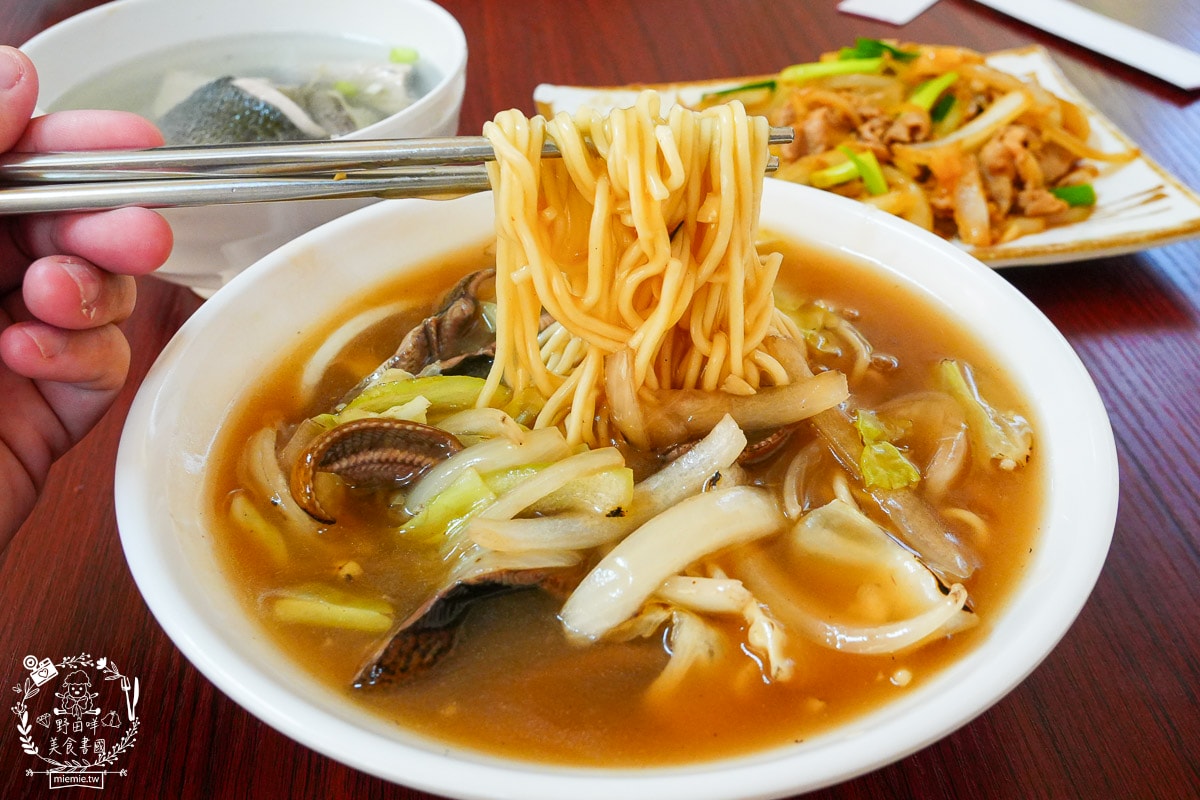 武廟南台鱔魚花枝意麵(光遠店)鳳山新開幕的鱔魚意麵!店面超大還有舒適的內用座位! - 第16張圖 武廟南台鱔魚花枝意麵(光遠店)鳳山新開幕的鱔魚意麵!店面超大還有舒適的內用座位!
