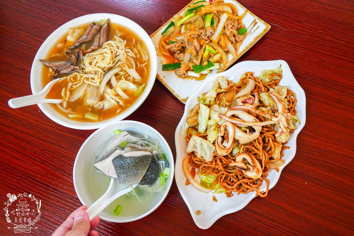 武廟南台鱔魚花枝意麵(光遠店)鳳山新開幕的鱔魚意麵!店面超大還有舒適的內用座位! - 第8張圖 武廟南台鱔魚花枝意麵(光遠店)鳳山新開幕的鱔魚意麵!店面超大還有舒適的內用座位!