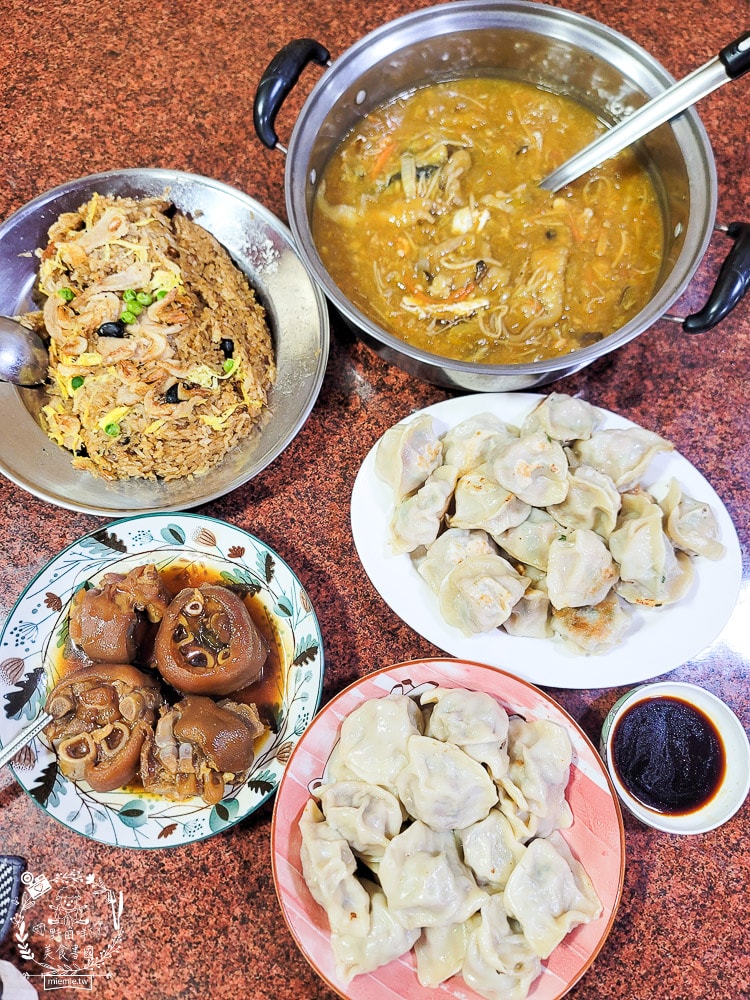 食尚玩家與5間品牌聯合推出「一日五餐系列」，並在圈圈選物獨家販售！台味也可以很潮24HR潮台美食