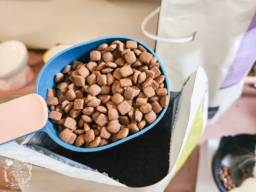 Meow Servant 喵皇奴貓咪凍乾飼料|鮮肉凍乾真空噴塗技術,天然純肉香味征服挑嘴貓! - 第9張圖 Meow Servant 喵皇奴貓咪凍乾飼料|鮮肉凍乾真空噴塗技術,天然純肉香味征服挑嘴貓!