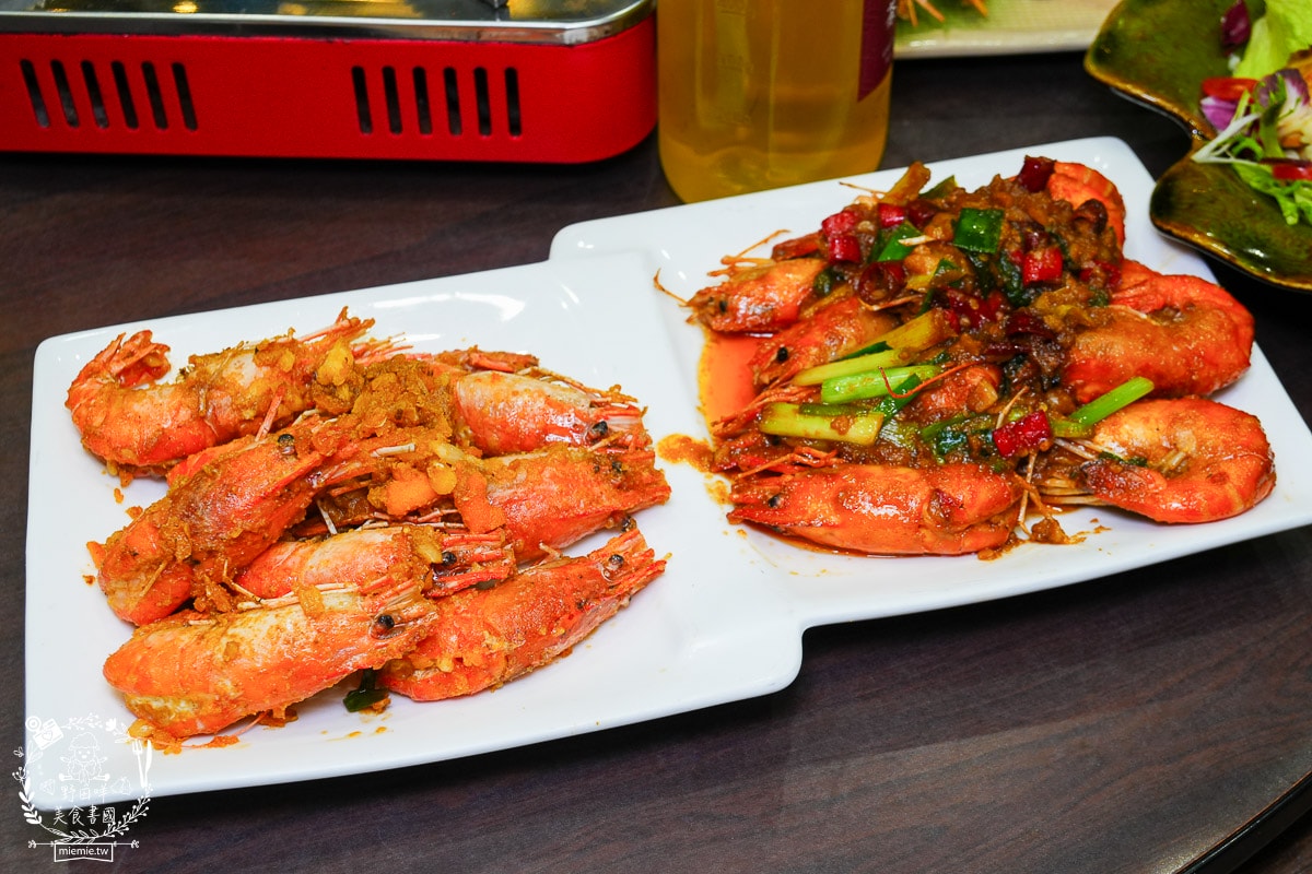 高雄泰國蝦推薦[四兩千金活蝦之家]超寬敞的庭園景觀餐廳！還有適合親子的大型溜滑梯！