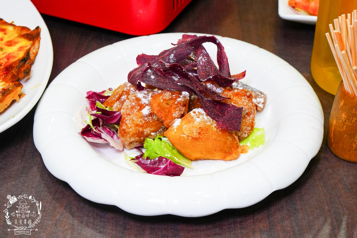 高雄泰國蝦推薦[四兩千金活蝦之家]超寬敞的庭園景觀餐廳！還有適合親子的大型溜滑梯！