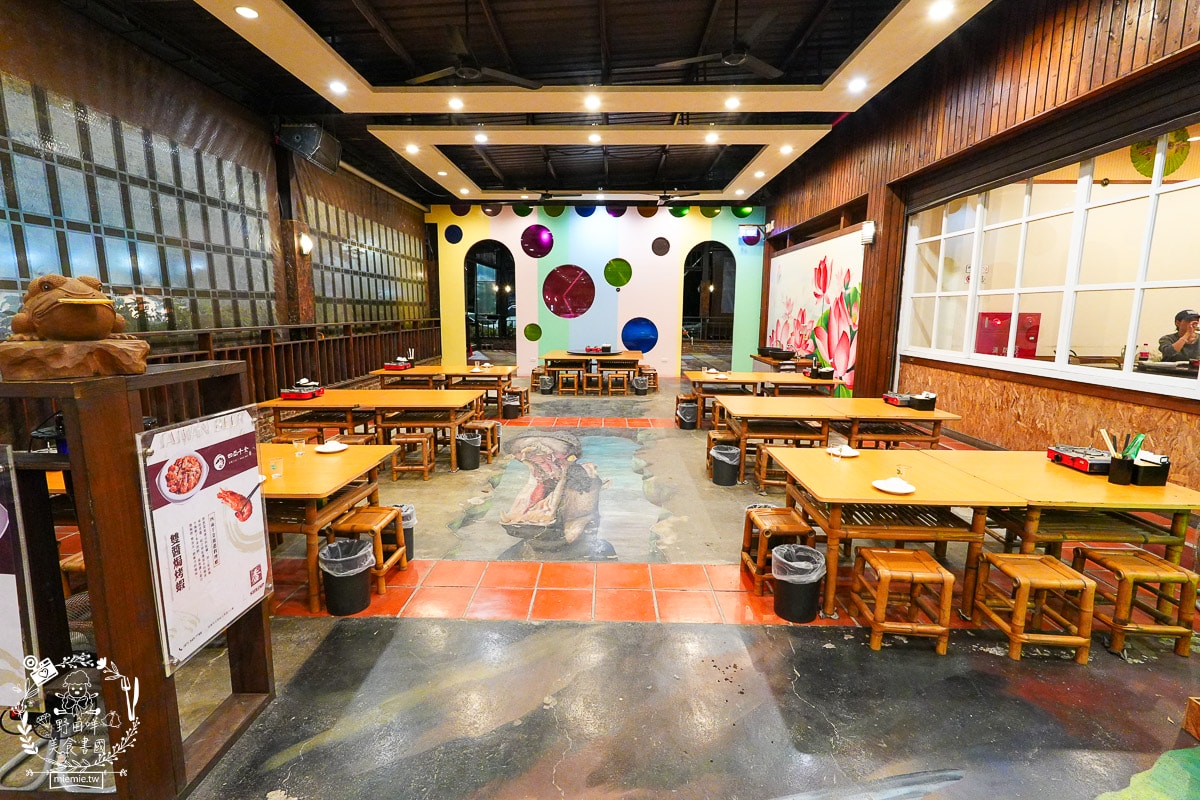 高雄泰國蝦推薦[四兩千金活蝦之家]超寬敞的庭園景觀餐廳！還有適合親子的大型溜滑梯！