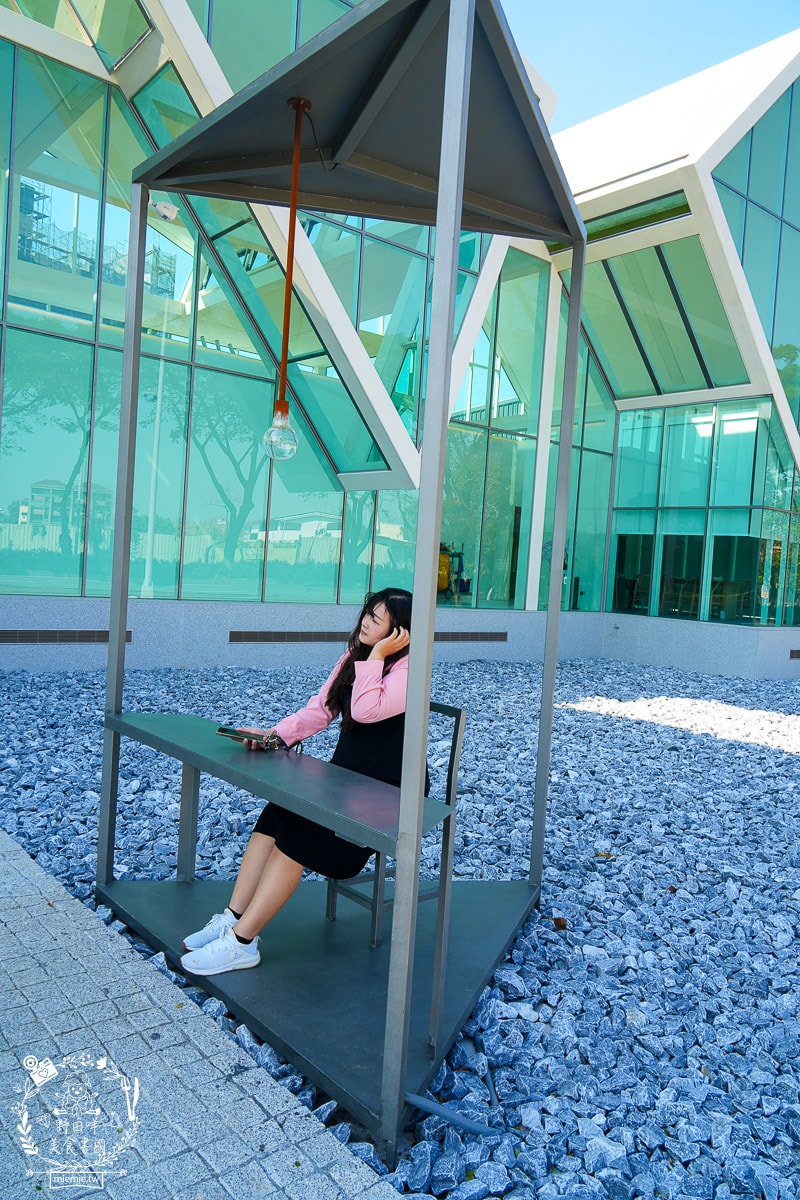 台南網美景點[坐忘林幾何館]耗資上千萬打造的網美拍照景點！賞屋抽機票還有免費咖啡！