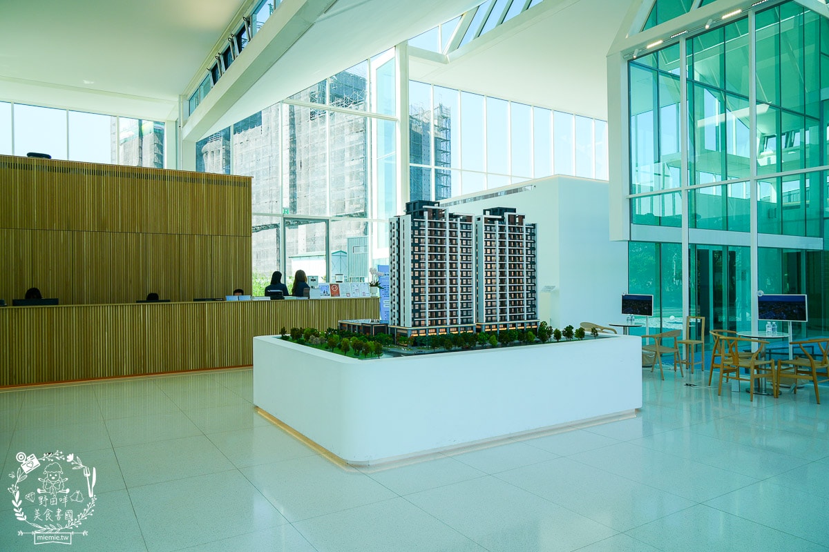 台南網美景點[坐忘林幾何館]耗資上千萬打造的網美拍照景點！賞屋抽機票還有免費咖啡！