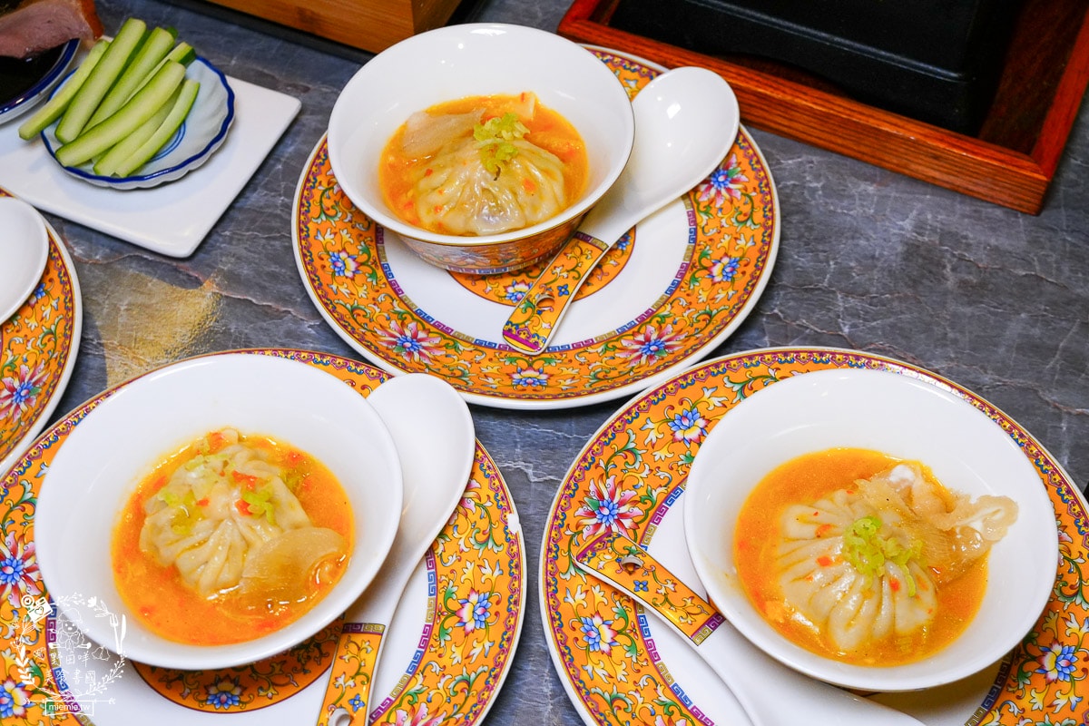 台南烤鴨推薦[墨川四川樟茶烤鴨安平店]平均一個人不到600元的冬至烤鴨大餐！金黃酥脆的烤鴨銷魂好吃！