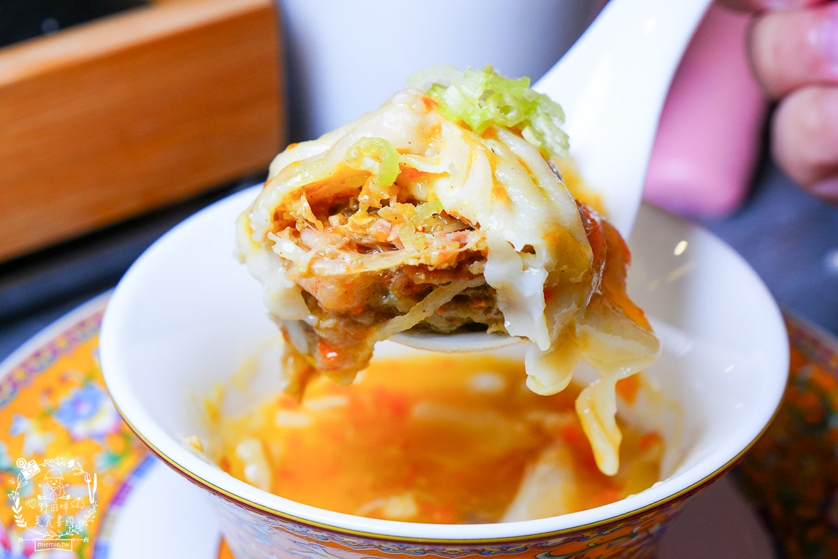 台南烤鴨推薦[墨川四川樟茶烤鴨安平店]平均一個人不到600元的冬至烤鴨大餐！金黃酥脆的烤鴨銷魂好吃！