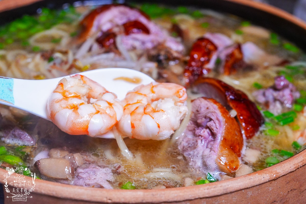 台南烤鴨推薦[墨川四川樟茶烤鴨安平店]平均一個人不到600元的冬至烤鴨大餐！金黃酥脆的烤鴨銷魂好吃！