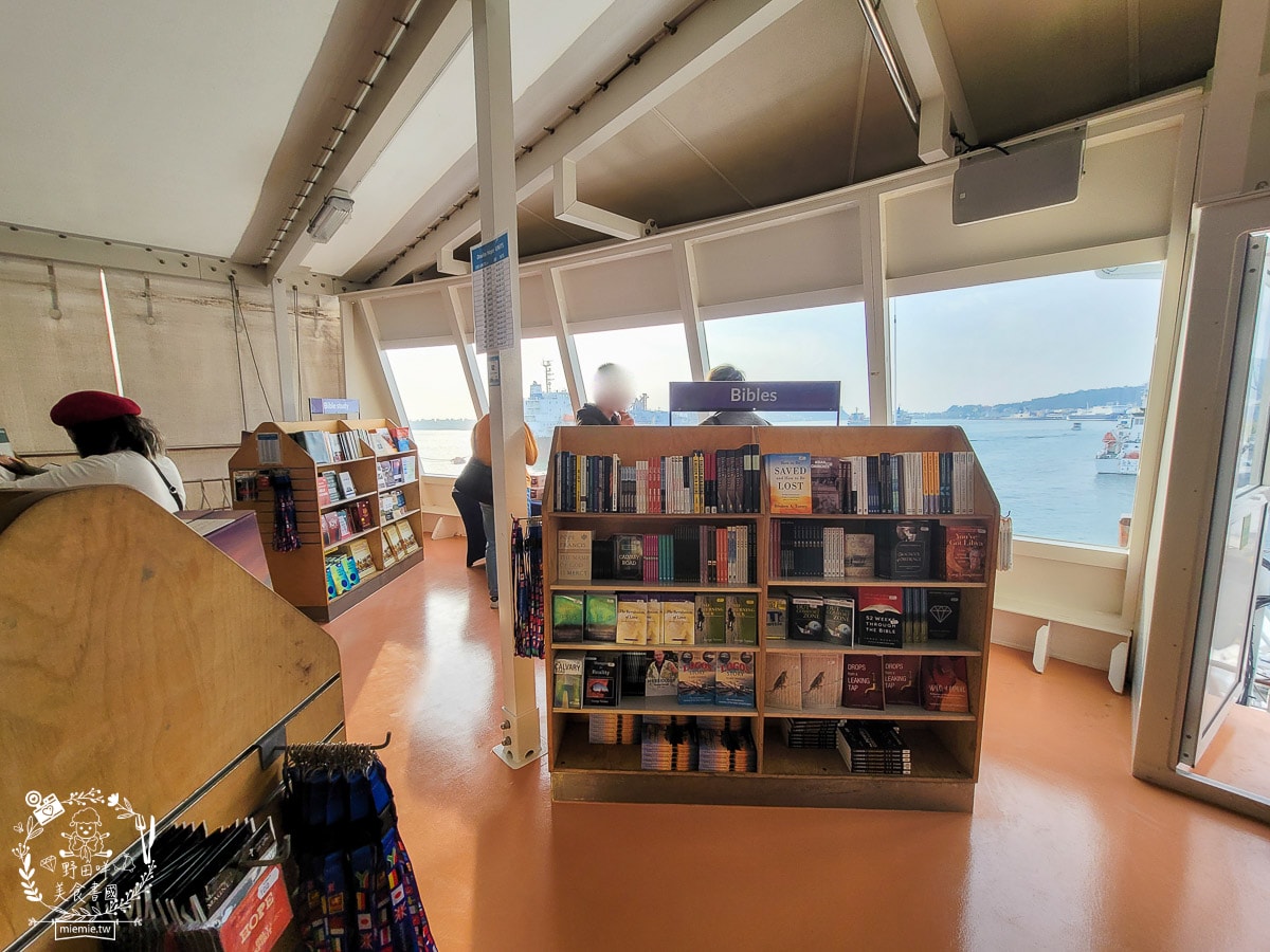 高雄海上圖書館望僕號首來台！超過2,000種不同主題的書籍與景觀咖啡廳！50元即可登船，還有20元抵用券