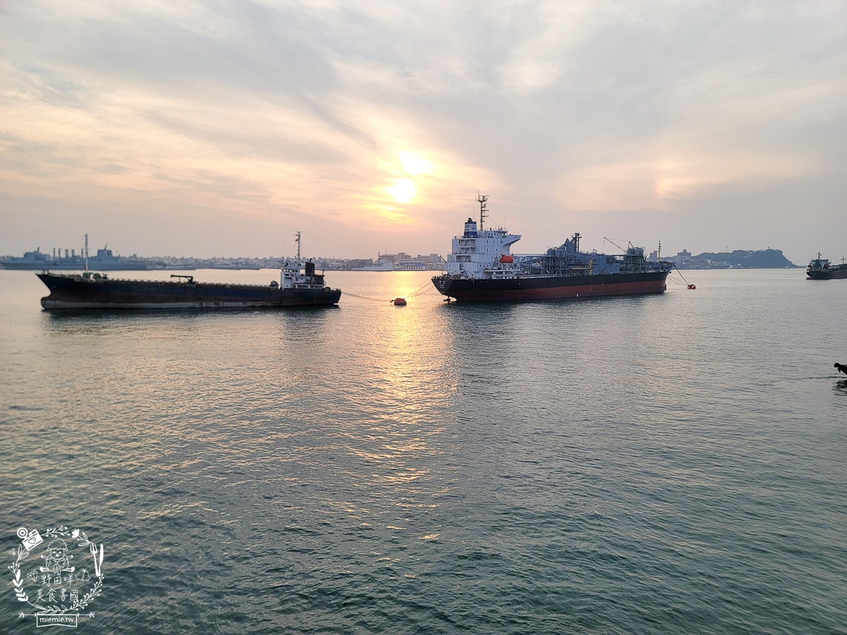 高雄海上圖書館望僕號首來台！超過2,000種不同主題的書籍與景觀咖啡廳！50元即可登船，還有20元抵用券