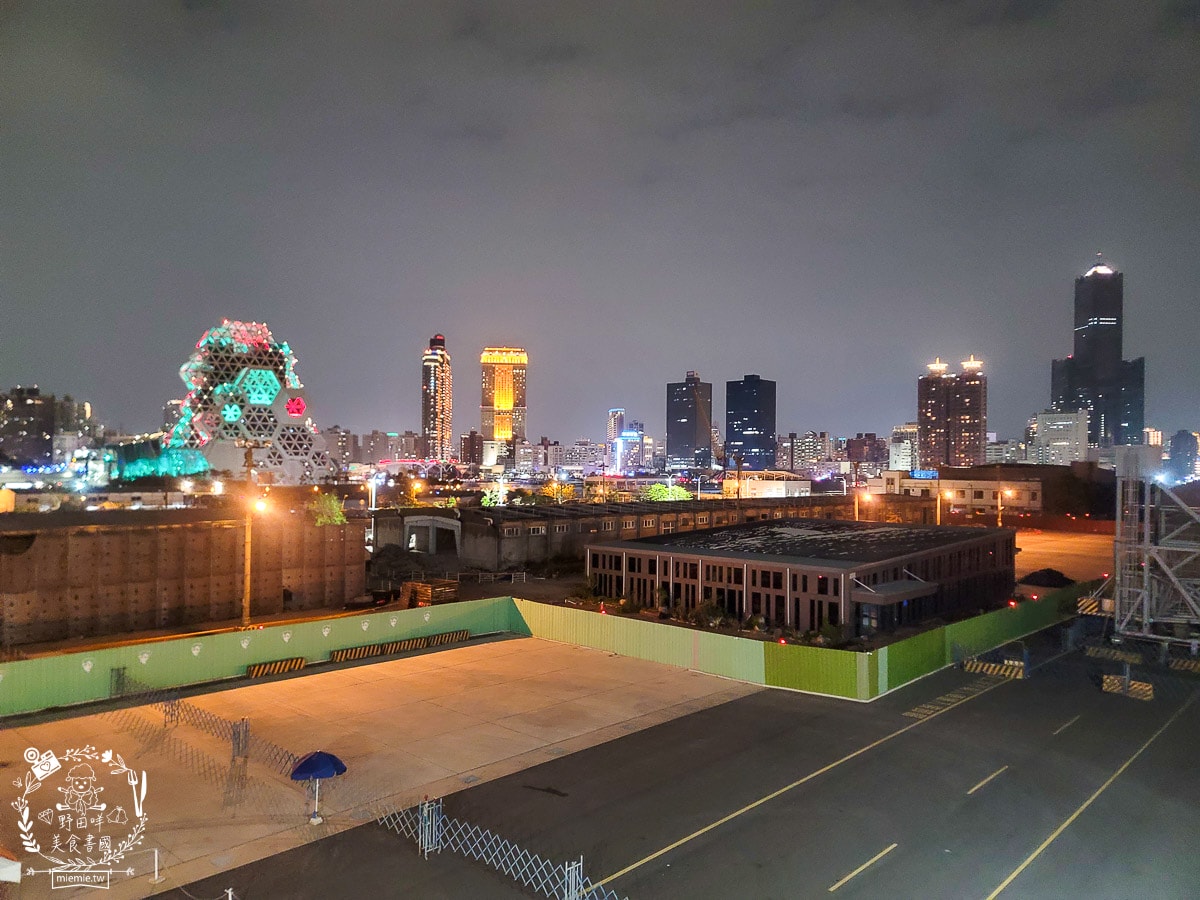 高雄海上圖書館望僕號首來台！超過2,000種不同主題的書籍與景觀咖啡廳！50元即可登船，還有20元抵用券