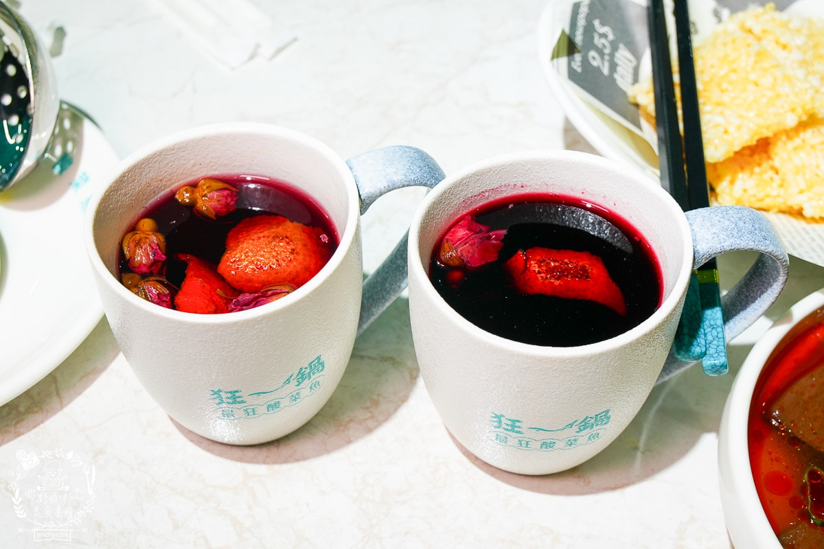 台南第一家狂一鍋酸菜魚時尚開幕囉！肉多多、明水然樂 兩大新創姊妹品牌2025樂多多集團最新力作！