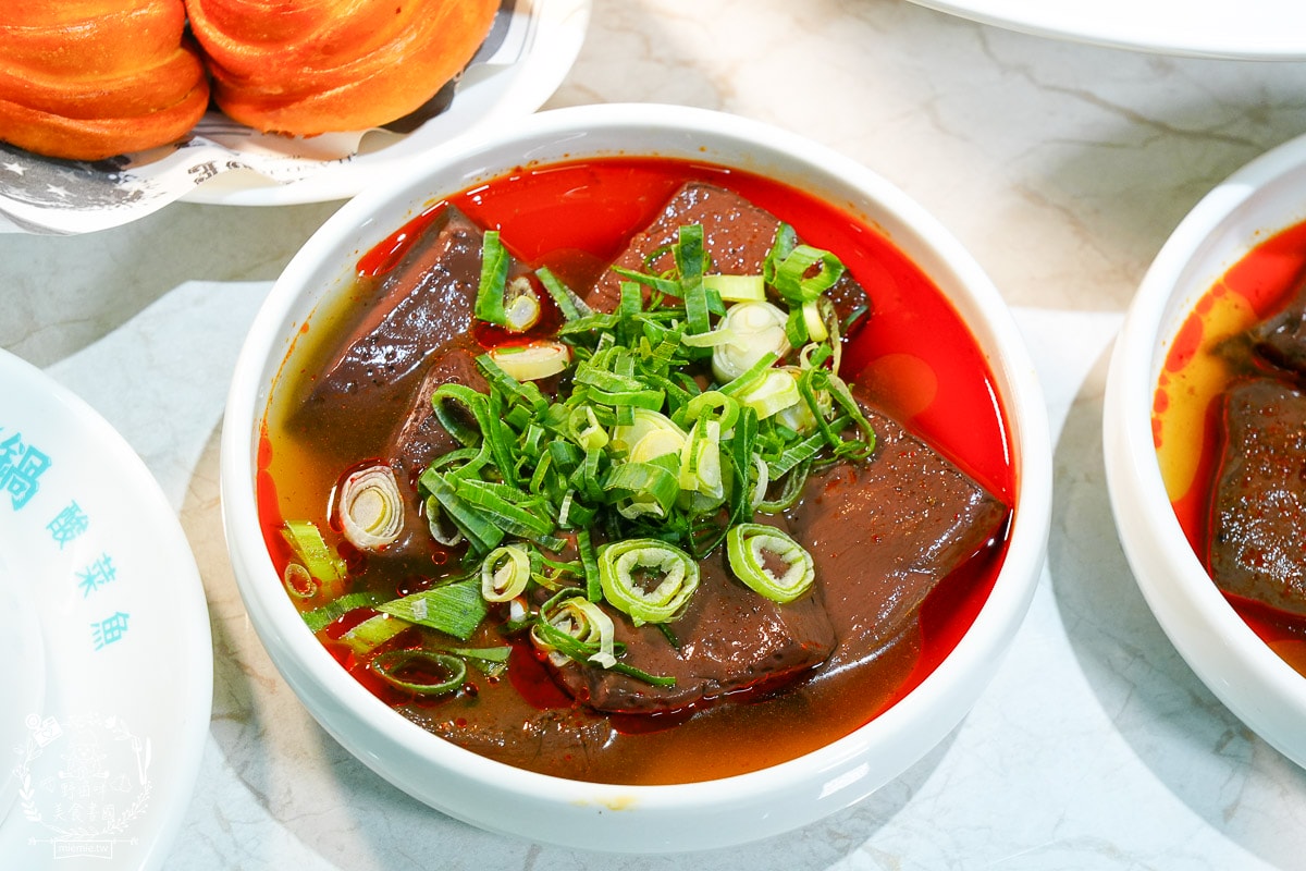 台南第一家狂一鍋酸菜魚時尚開幕囉！肉多多、明水然樂 兩大新創姊妹品牌2025樂多多集團最新力作！