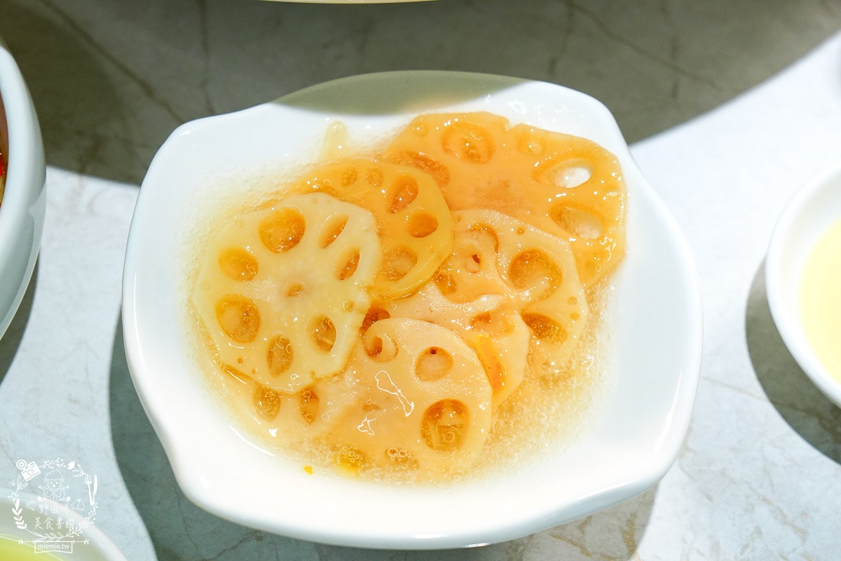 台南第一家狂一鍋酸菜魚時尚開幕囉！肉多多、明水然樂 兩大新創姊妹品牌2025樂多多集團最新力作！