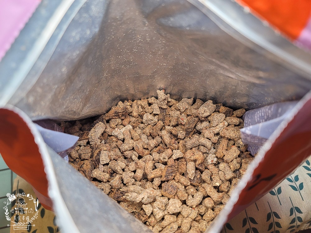 2025寵物開箱/品果國際/索美達SoulMate飼料評價/貓用生食主餐推薦/貓咪凍乾餐分享 - 第4張圖 2025寵物開箱/品果國際/索美達SoulMate飼料評價/貓用生食主餐推薦/貓咪凍乾餐分享