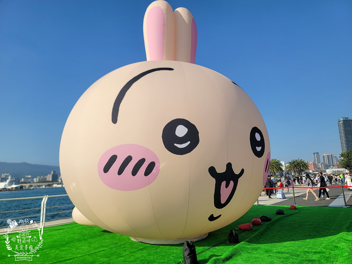 高雄吉伊卡哇三位小可愛出遊流行音樂中心1/25-2/16快來「高雄冬日遊樂園」找吉伊、小八、烏薩奇拍照吧！