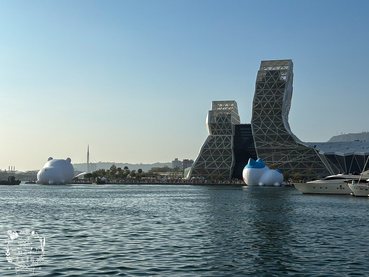 高雄吉伊卡哇三位小可愛出遊流行音樂中心1/25-2/16快來「高雄冬日遊樂園」找吉伊、小八、烏薩奇拍照吧！