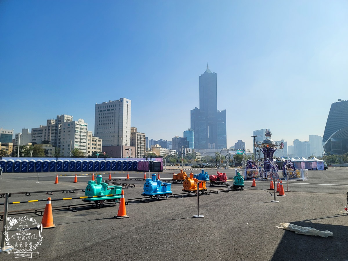 2025高雄冬日遊樂園免費入場！共25座遊樂設施並且貼心設置幼兒氣墊區！遊園券於當日活動開始前1小時，於活動現場發放。