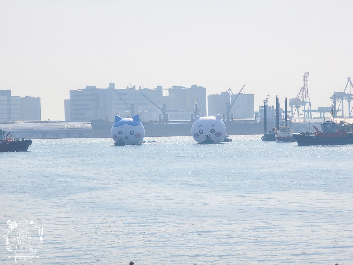 高雄吉伊卡哇三位小可愛出遊流行音樂中心1/25-2/16快來「高雄冬日遊樂園」找吉伊、小八、烏薩奇拍照吧！