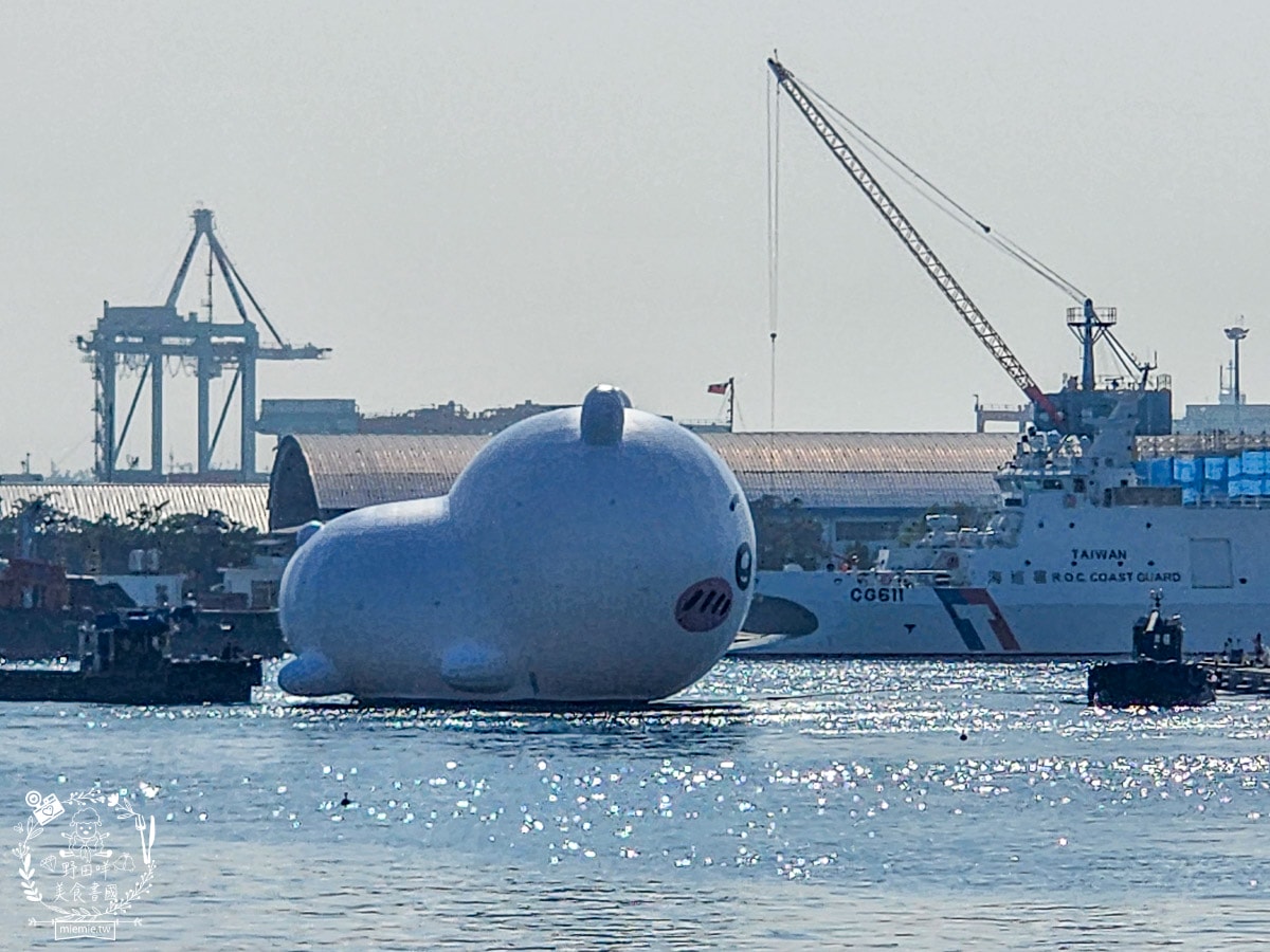 高雄吉伊卡哇三位小可愛出遊流行音樂中心1/25-2/16快來「高雄冬日遊樂園」找吉伊、小八、烏薩奇拍照吧！