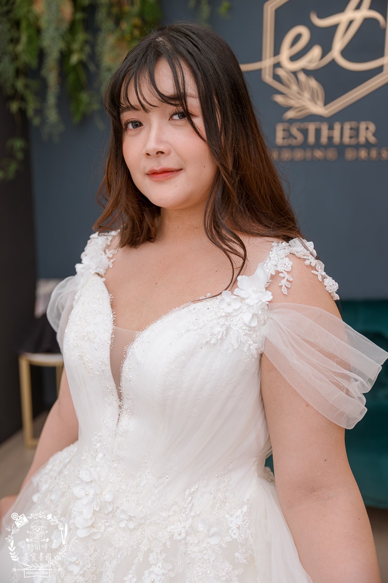 高雄艾絲特手工婚紗|超過150件的棉花糖禮服!客製化禮服與一條龍服務深得超多新人喜愛! - 第41張圖 高雄艾絲特手工婚紗|超過150件的棉花糖禮服!客製化禮服與一條龍服務深得超多新人喜愛!