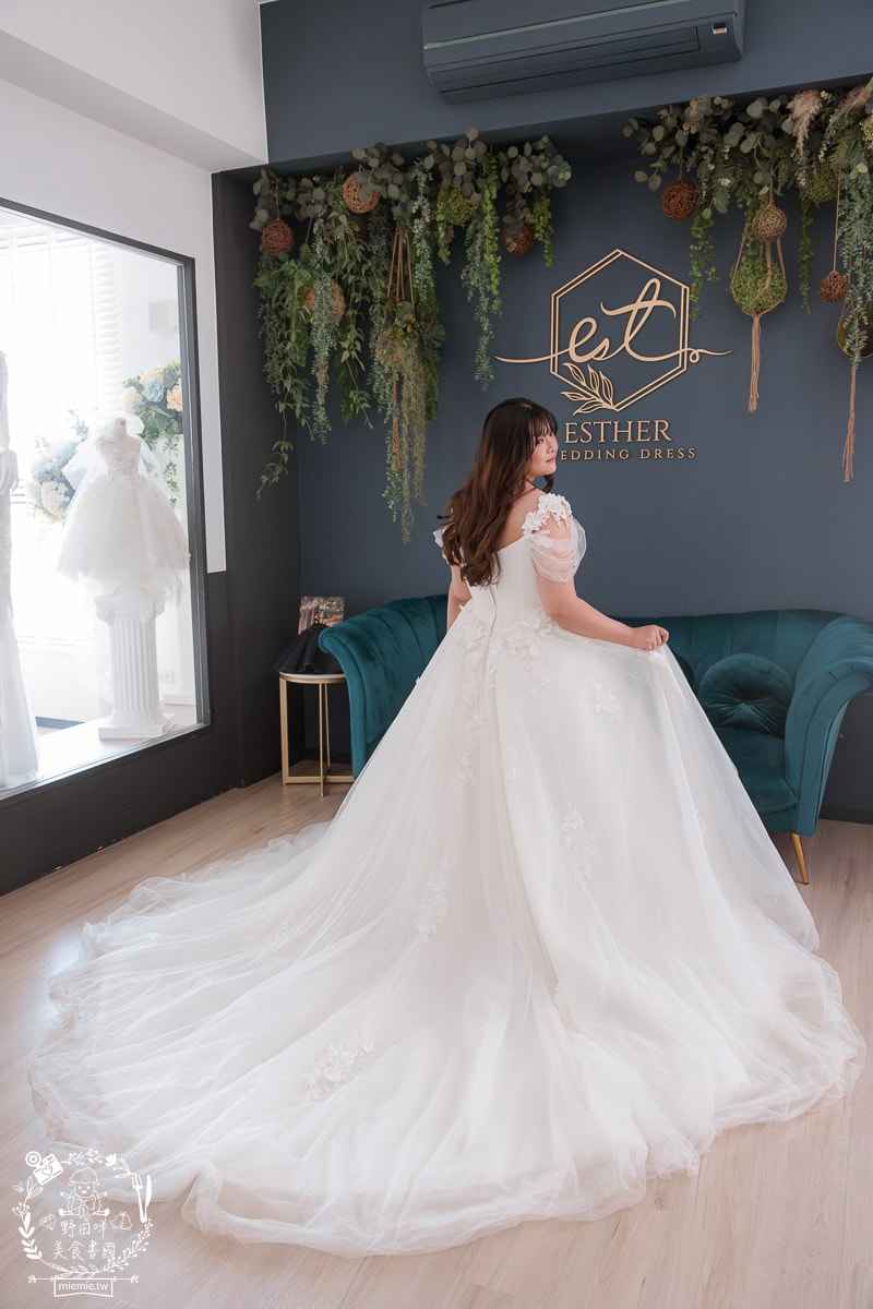 高雄艾絲特手工婚紗|超過150件的棉花糖禮服!客製化禮服與一條龍服務深得超多新人喜愛! - 第42張圖 高雄艾絲特手工婚紗|超過150件的棉花糖禮服!客製化禮服與一條龍服務深得超多新人喜愛!