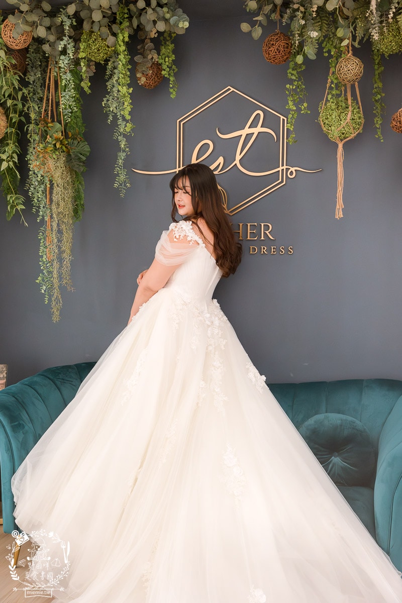 高雄艾絲特手工婚紗|超過150件的棉花糖禮服!客製化禮服與一條龍服務深得超多新人喜愛! - 第44張圖 高雄艾絲特手工婚紗|超過150件的棉花糖禮服!客製化禮服與一條龍服務深得超多新人喜愛!