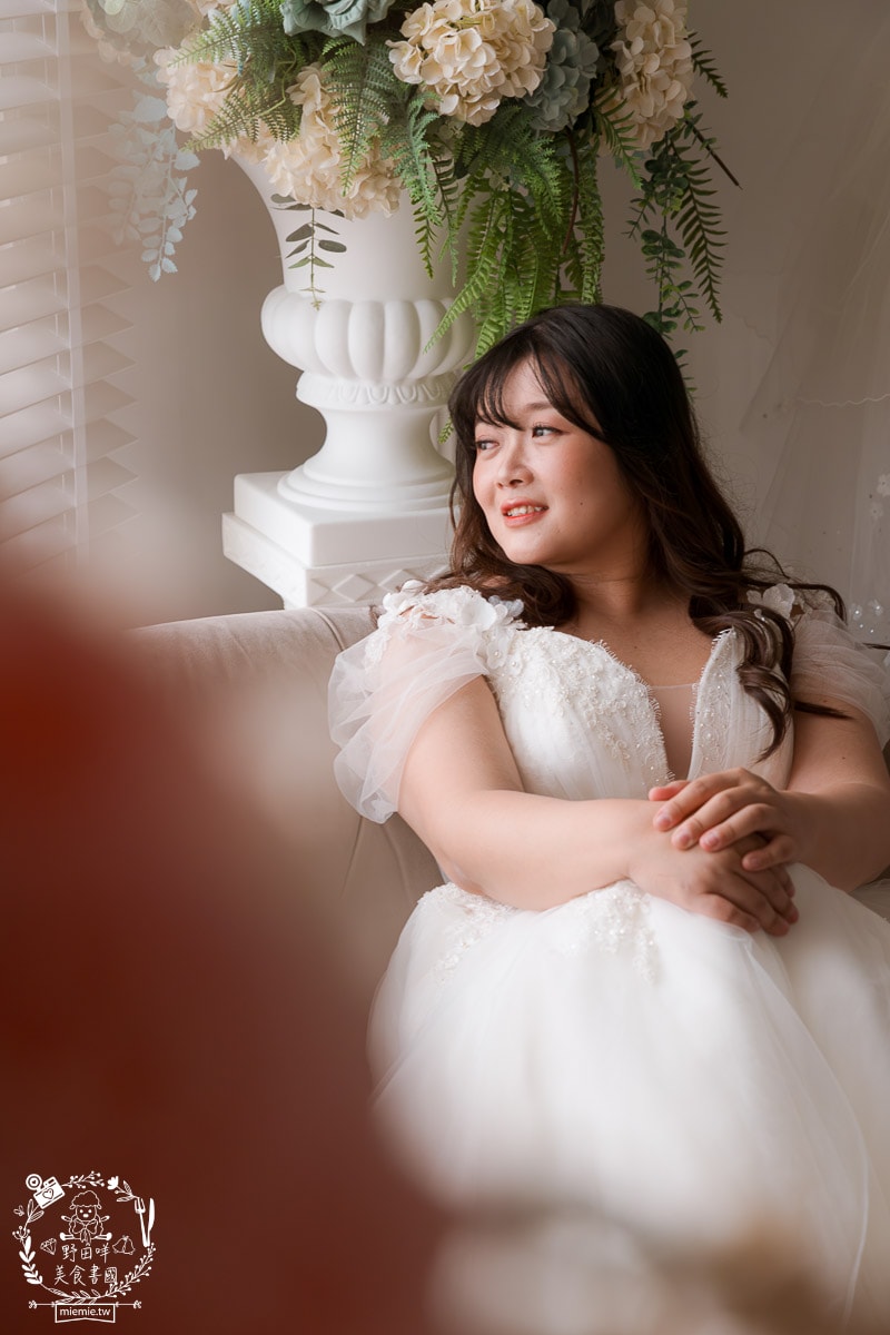 高雄艾絲特手工婚紗|超過150件的棉花糖禮服!客製化禮服與一條龍服務深得超多新人喜愛! - 第45張圖 高雄艾絲特手工婚紗|超過150件的棉花糖禮服!客製化禮服與一條龍服務深得超多新人喜愛!