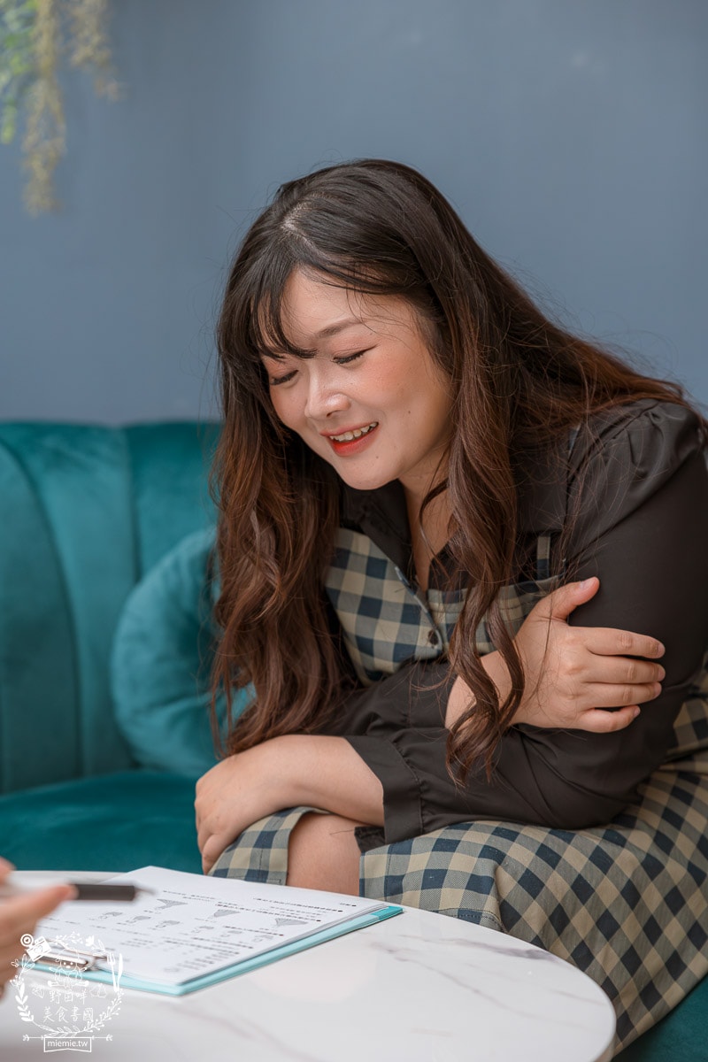 高雄艾絲特手工婚紗|超過150件的棉花糖禮服!客製化禮服與一條龍服務深得超多新人喜愛! - 第6張圖 高雄艾絲特手工婚紗|超過150件的棉花糖禮服!客製化禮服與一條龍服務深得超多新人喜愛!