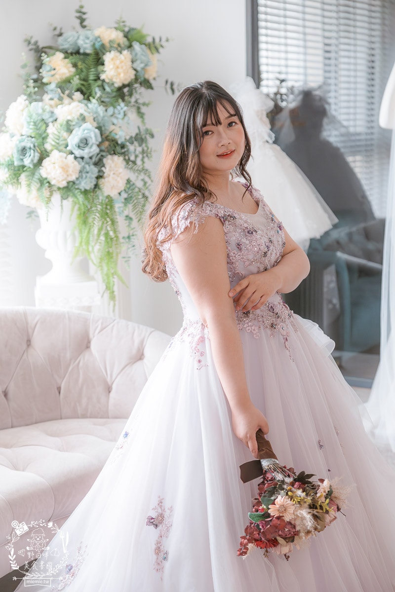 高雄艾絲特手工婚紗|超過150件的棉花糖禮服!客製化禮服與一條龍服務深得超多新人喜愛! - 第34張圖 高雄艾絲特手工婚紗|超過150件的棉花糖禮服!客製化禮服與一條龍服務深得超多新人喜愛!