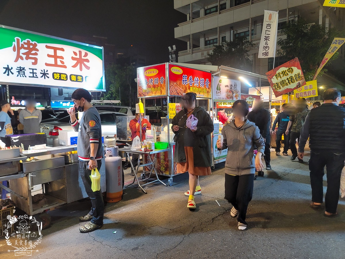 開漳聖王夜市|高雄限定週二鳳山夜市!鳳山超人氣週二夜市!超多攤位都大排隊?! - 第50張圖 開漳聖王夜市|高雄限定週二鳳山夜市!鳳山超人氣週二夜市!超多攤位都大排隊?!