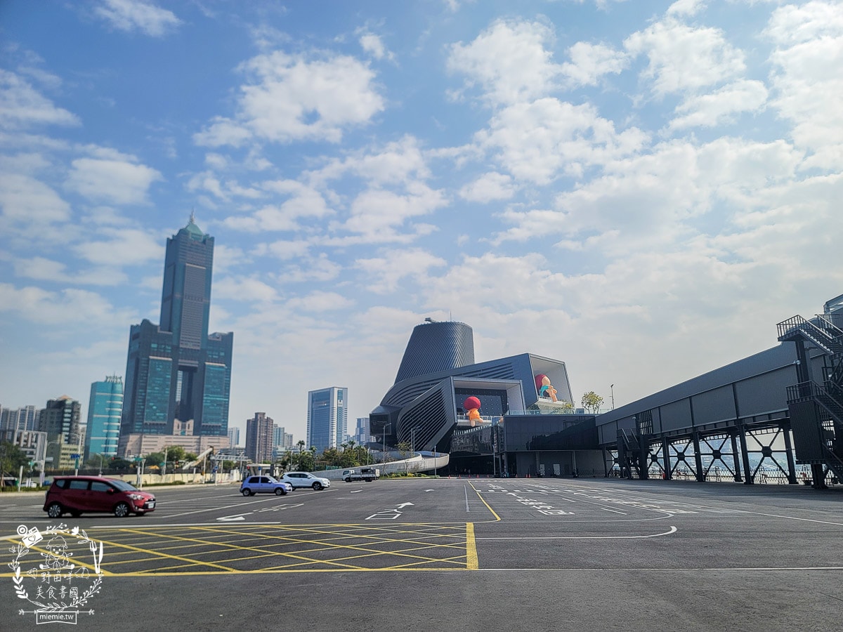 2025高雄冬日遊樂園免費入場！共25座遊樂設施並且貼心設置幼兒氣墊區！遊園券於當日活動開始前1小時，於活動現場發放。