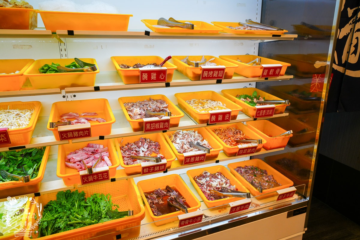 中將燒肉屋火烤兩吃吃到飽|高雄CP值爆高的火烤兩吃吃到飽!最低388元起高達60種以上選項可以DIY的高雄燒肉吃到飽!