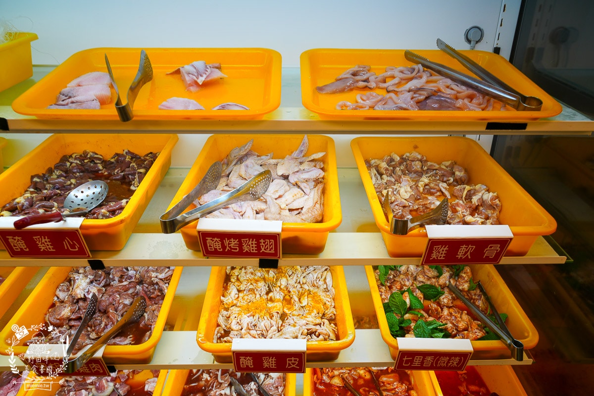 中將燒肉屋火烤兩吃吃到飽|高雄CP值爆高的火烤兩吃吃到飽!最低388元起高達60種以上選項可以DIY的高雄燒肉吃到飽!