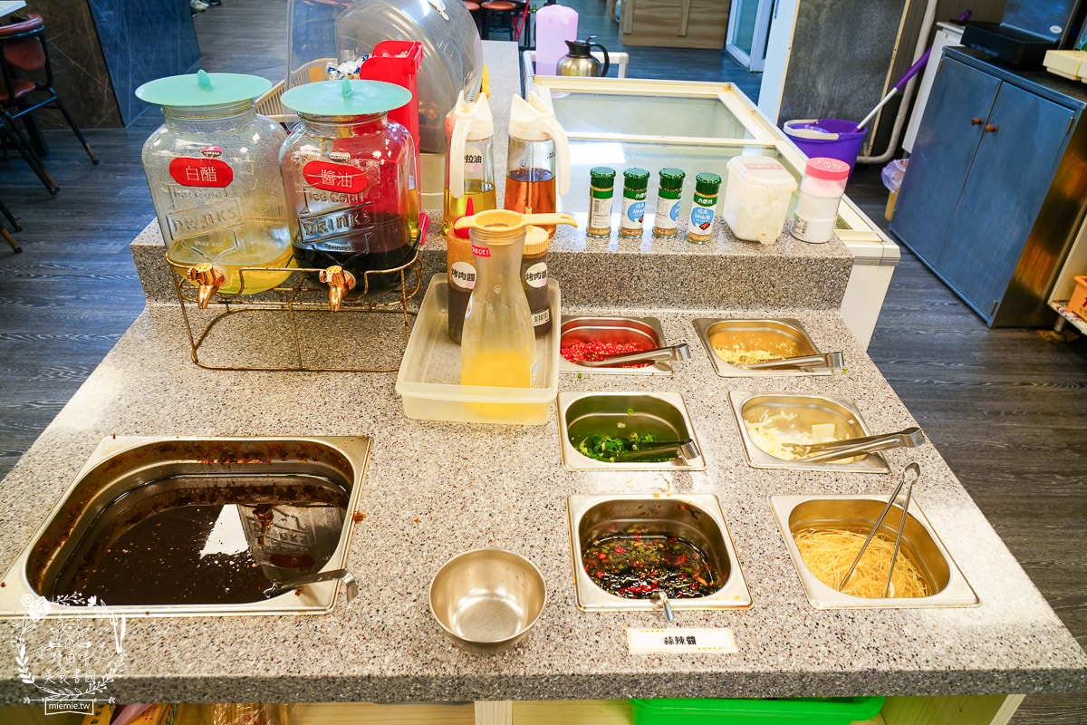 中將燒肉屋火烤兩吃吃到飽|高雄CP值爆高的火烤兩吃吃到飽!最低388元起高達60種以上選項可以DIY的高雄燒肉吃到飽!