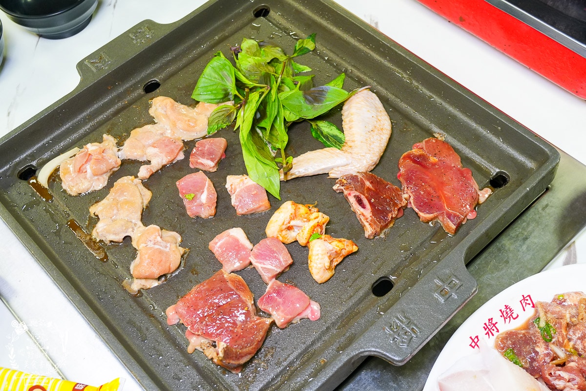 中將燒肉屋火烤兩吃吃到飽|高雄CP值爆高的火烤兩吃吃到飽!最低388元起高達60種以上選項可以DIY的高雄燒肉吃到飽!