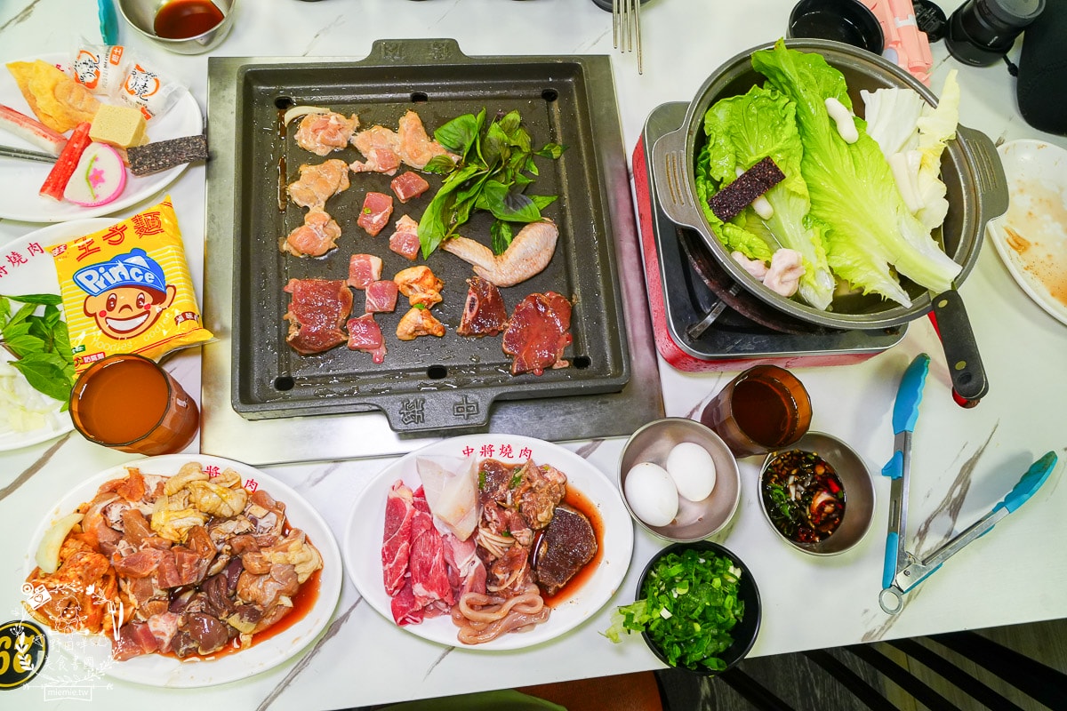 中將燒肉屋火烤兩吃吃到飽|高雄CP值爆高的火烤兩吃吃到飽!最低388元起高達60種以上選項可以DIY的高雄燒肉吃到飽!