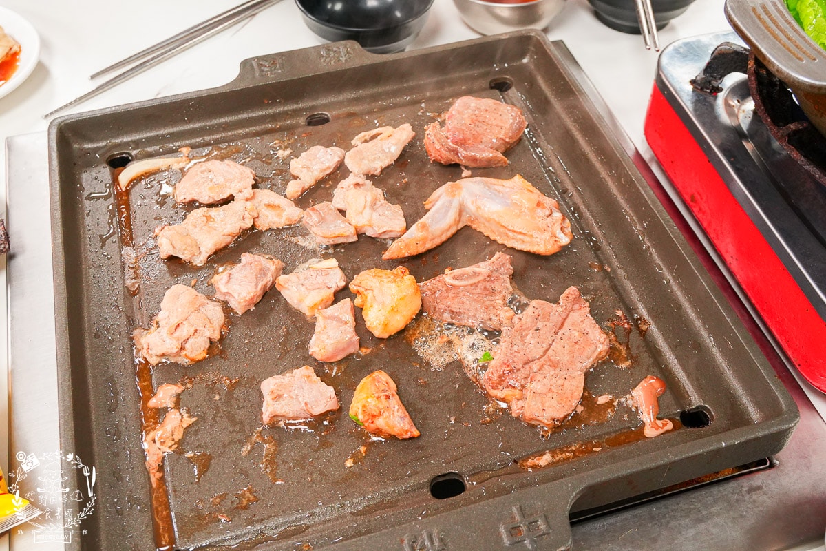 中將燒肉屋火烤兩吃吃到飽|高雄CP值爆高的火烤兩吃吃到飽!最低388元起高達60種以上選項可以DIY的高雄燒肉吃到飽!