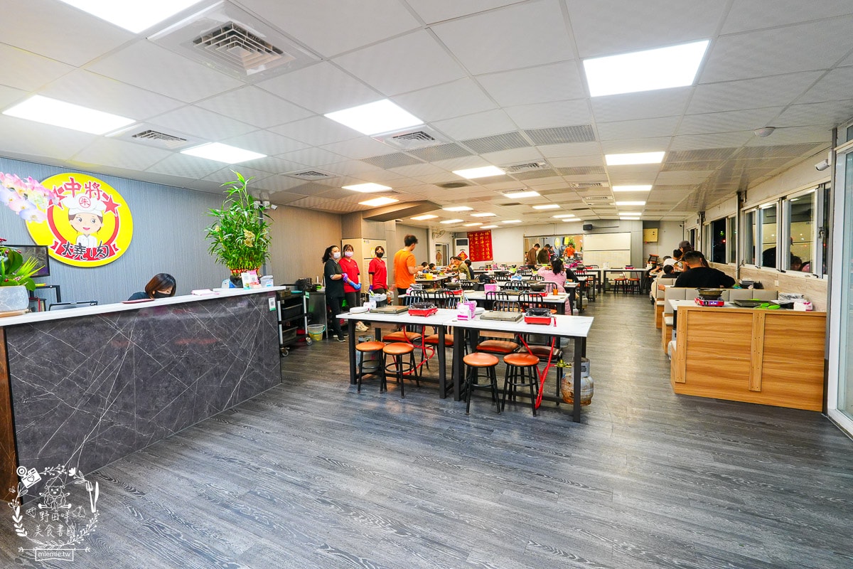 中將燒肉屋火烤兩吃吃到飽|高雄CP值爆高的火烤兩吃吃到飽!最低388元起高達60種以上選項可以DIY的高雄燒肉吃到飽!