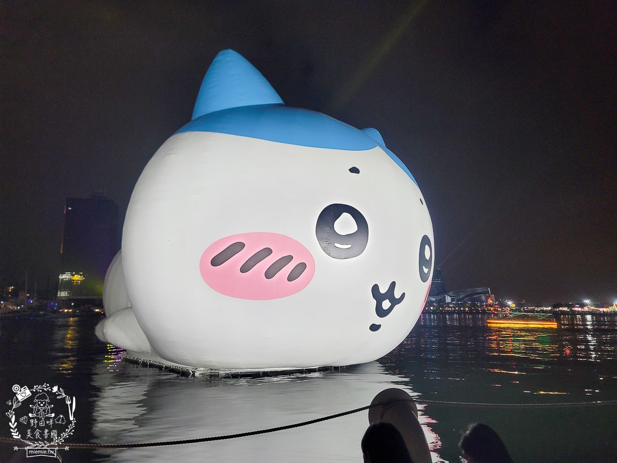 高雄吉伊卡哇三位小可愛出遊流行音樂中心1/25-2/16快來「高雄冬日遊樂園」找吉伊、小八、烏薩奇拍照吧！