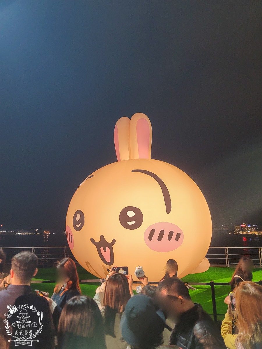 高雄吉伊卡哇三位小可愛出遊流行音樂中心1/25-2/16快來「高雄冬日遊樂園」找吉伊、小八、烏薩奇拍照吧！