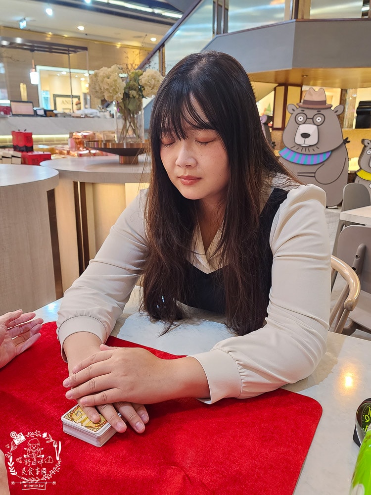 高雄塔羅牌路易士的占卜服務,老師的講解態度好然後算得又準,一個問題只收一百元 - 第10張圖 高雄塔羅牌路易士的占卜服務,老師的講解態度好然後算得又準,一個問題只收一百元