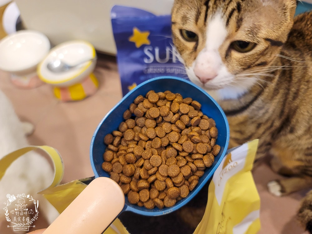 臭貓動物園傻派無穀貓飼料開箱推薦!高蛋白、低碳水、適口性超高的貓咪飼料! - 第9張圖 臭貓動物園傻派無穀貓飼料開箱推薦!高蛋白、低碳水、適口性超高的貓咪飼料!