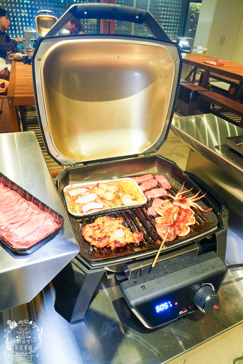 全台獨家來自東京的BBQ「JAPAN燒烤」就在高雄全新開幕的新濱町海廚房！頂級食材現烤現吃！