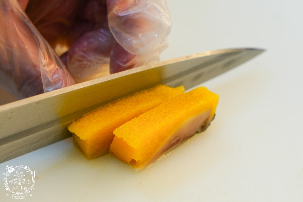 高雄平價生魚片推薦[三川生魚片專賣店]隱藏在文山特區的平價生魚片/200元可以生魚片自由搭配！