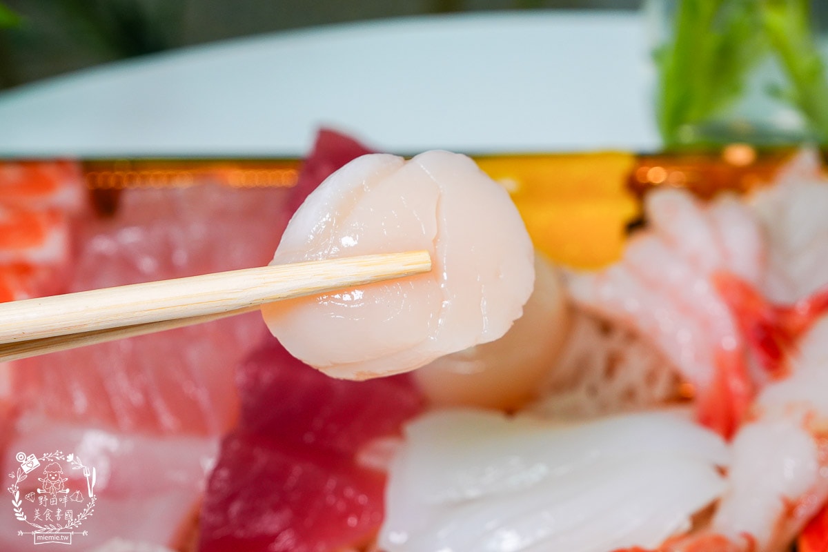 高雄平價生魚片推薦[三川生魚片專賣店]隱藏在文山特區的平價生魚片/200元可以生魚片自由搭配！