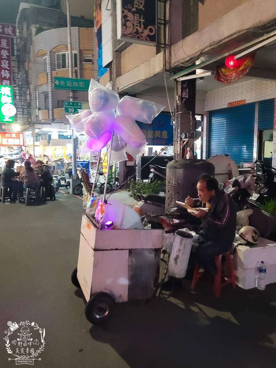 高雄鳳山夜市推薦[鳳山海洋夜市]週四必吃香酥豆腐、沙威瑪、割包、原住民烤肉