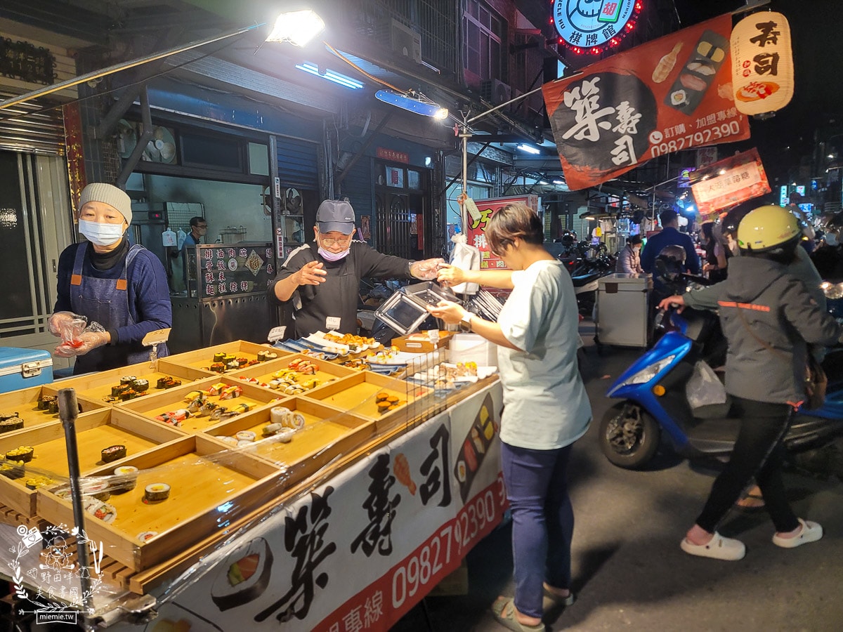 高雄鳳山夜市推薦[鳳山海洋夜市]週四必吃香酥豆腐、沙威瑪、割包、原住民烤肉